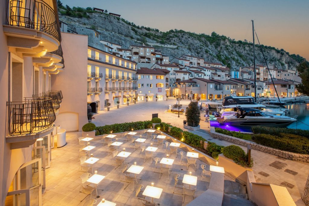 Tivoli Hotel Bestmind